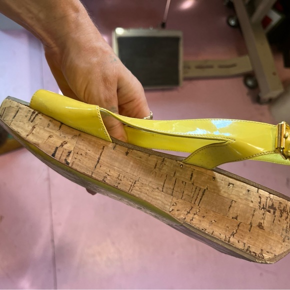 Miu miu yellow & cork peep toe wedges. Size 37 1/2 (6.5 US) - Picture 4 of 6